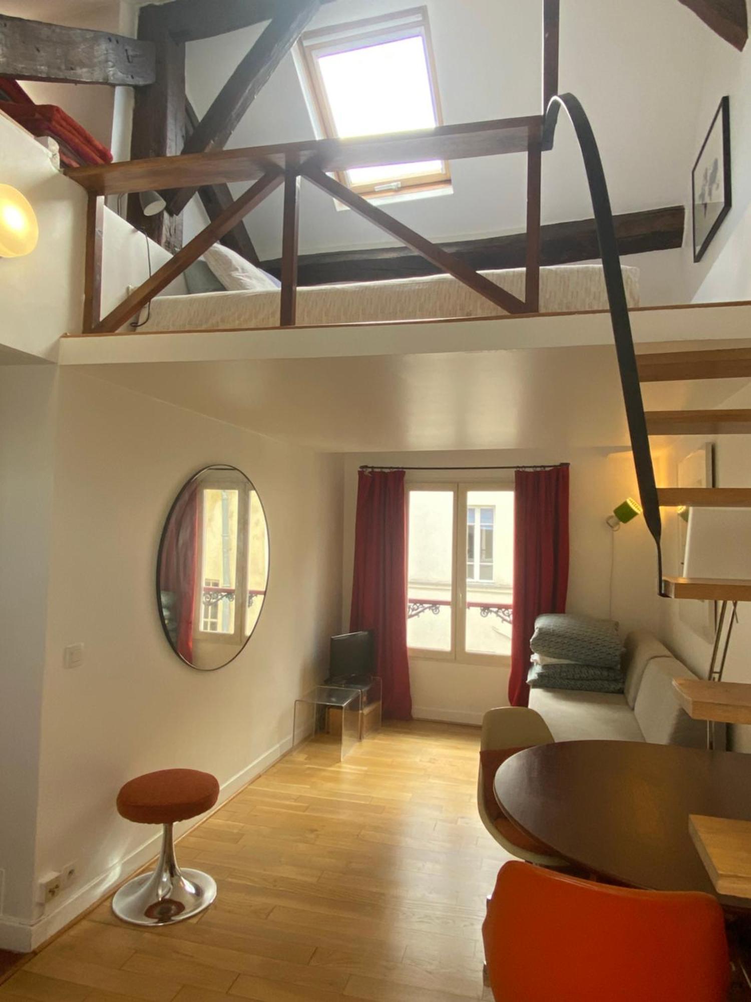 Marais With Mezzanine Appartement Parijs